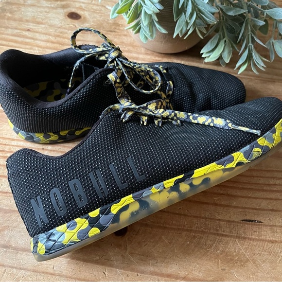 Nobull Sneakers Radial Trainer  Black Yellow Unisex Men’s 12.5 Women’s 14 - Picture 2 of 16